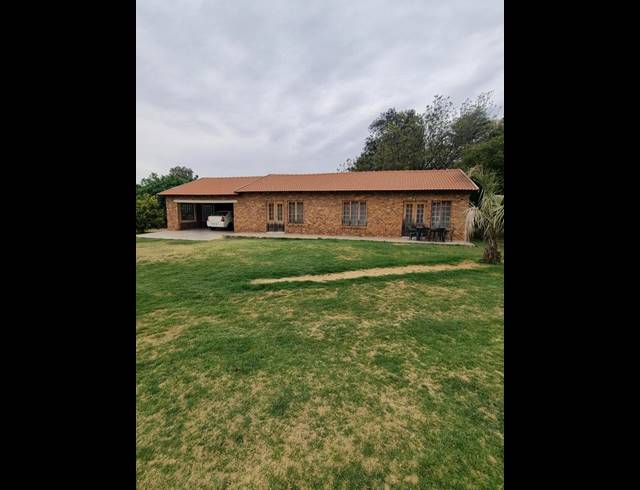 19 BEDROOM HOUSE FOR SALE IN NORTON'S HOME ESTATE